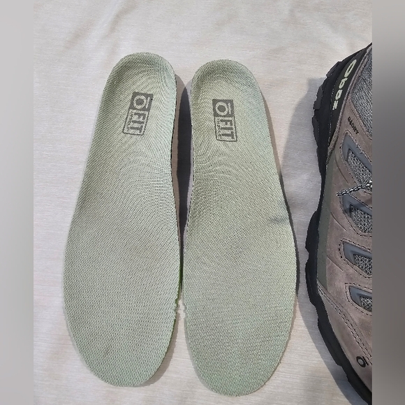 Oboz Hiking Shoes - Picture 4 of 9